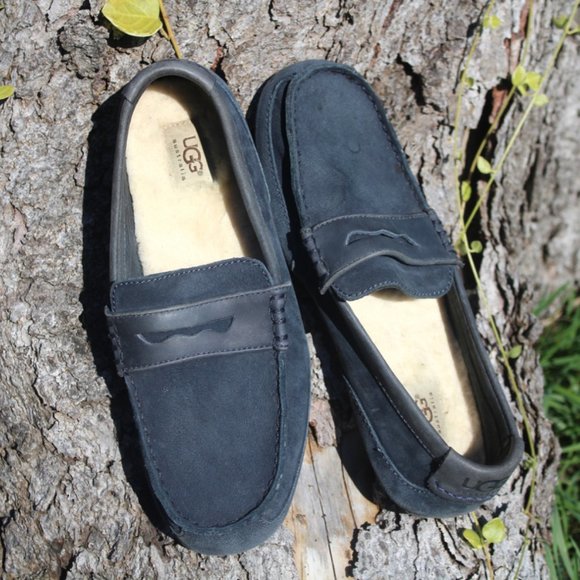 UGG Driving Shoe Loafer -  Navy Blue Size 9 'Tucker' - Picture 1 of 11